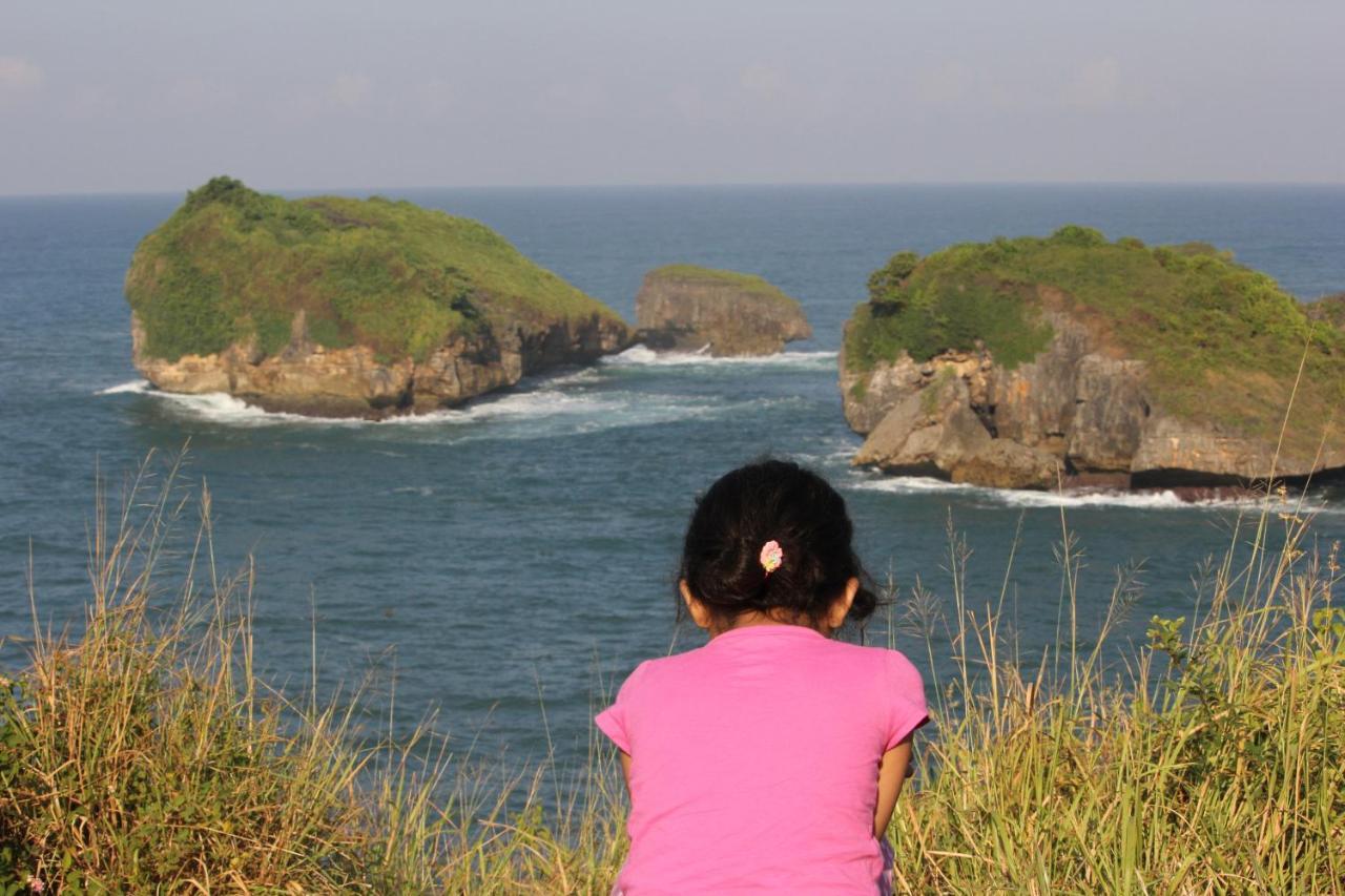 Watukarung Ristu Homestay Kalak Esterno foto
