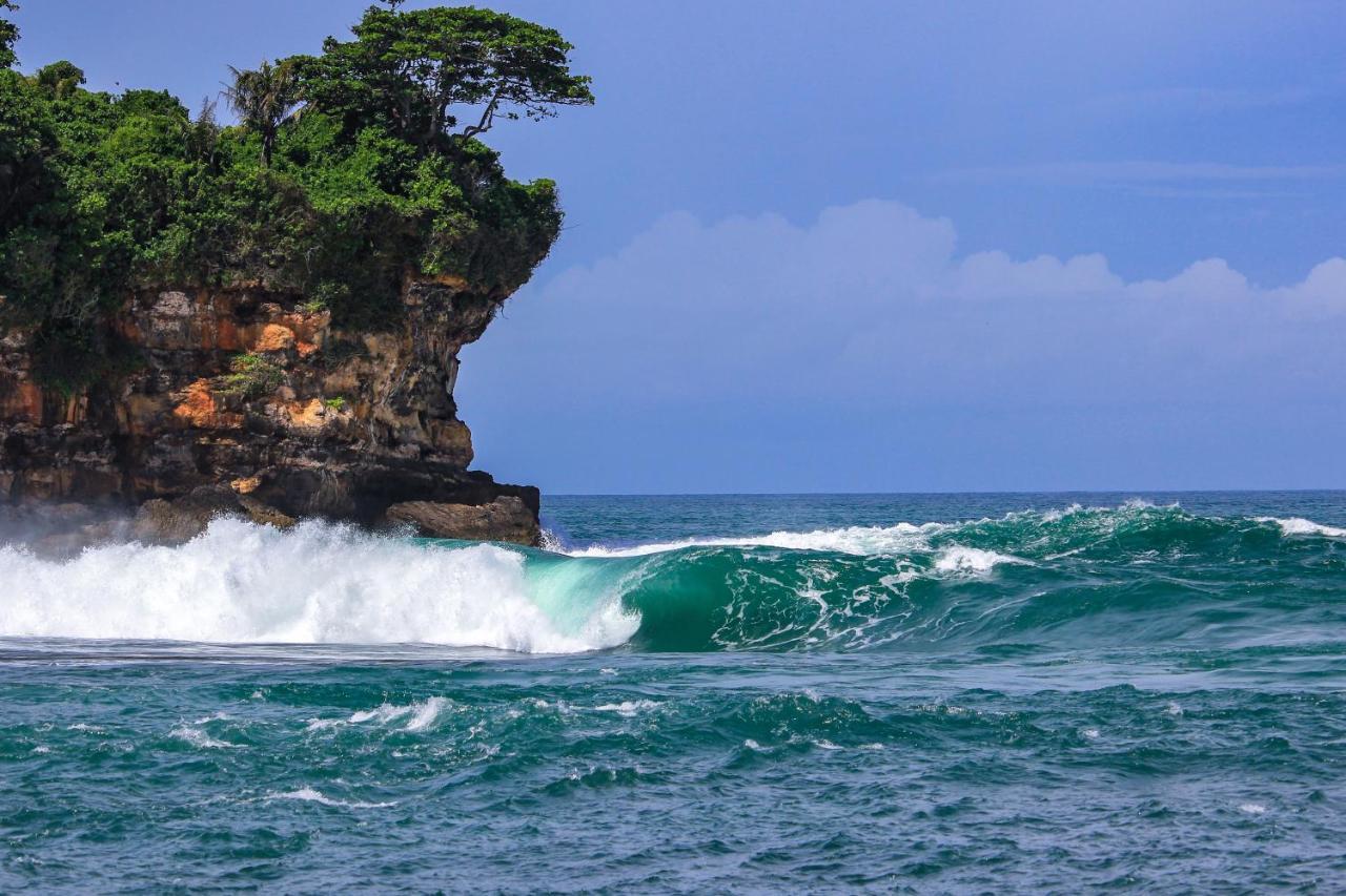 Watukarung Ristu Homestay Kalak Esterno foto